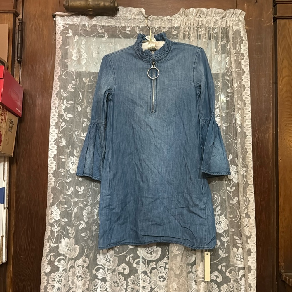 BlankNYC lightweight Jean mini dress with cute sleeves size XS brand new